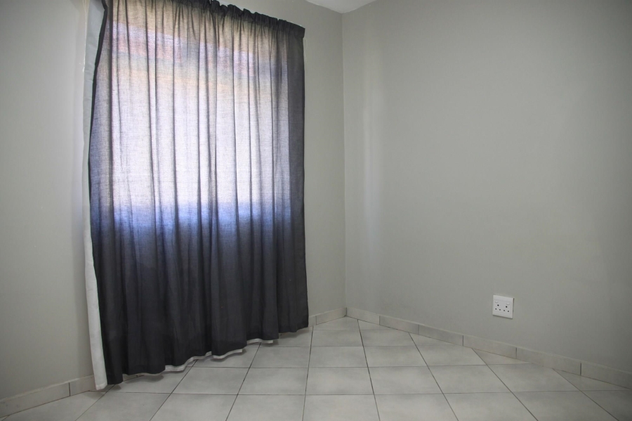 To Let 2 Bedroom Property for Rent in Kidds Beach Eastern Cape